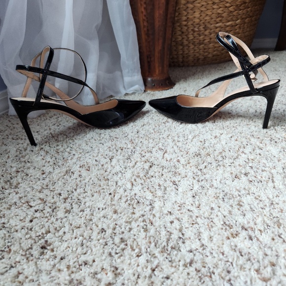 Black Patent Leather Pointy Toe Heels (38 EU) by Guilhermina - Picture 10 of 13